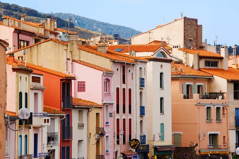 Framed Low angle view of buildings in a town, Collioure, Vermillion Coast, Pyrennes-Orientales, Languedoc-Roussillon, France Print