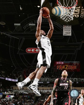 Framed Kawhi Leonard Game 5 of the 2014 NBA Finals Action Print