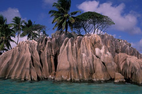 Framed Rocky Coast of St Pierre Islet, Seychelles Print