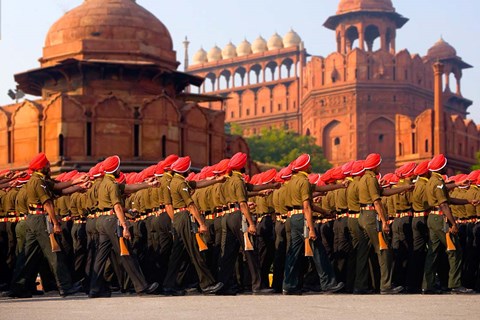 Framed Indian Army soldiers march in formation, New Delhi, India Print