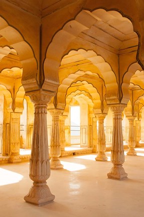 Framed Colonnaded gallery, Amber Fort, Jaipur, Rajasthan, India. Print