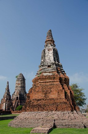 Framed Wat Chaiwatthanaram Buddhist monastery, Chedi and Prang temples, Bangkok, Thailand Print