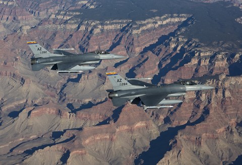 Framed F-16&#39;s fly in formation near the Grand Canyon, Arizona Print