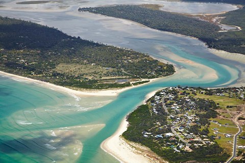 Framed Moulting Lagoon, Great Oyster Bay, Freycinet, Australia Print