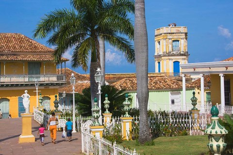 Framed Plaza Mayor, Trinidad, UNESCO World Heritage site, Cuba Print