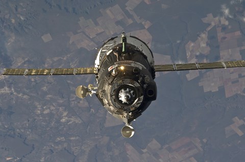 Framed Soyuz TMA-19 Spacecraft Print