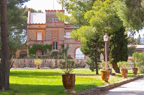 Framed Chateau Vannieres, La Cadiere d&#39;Azur Print