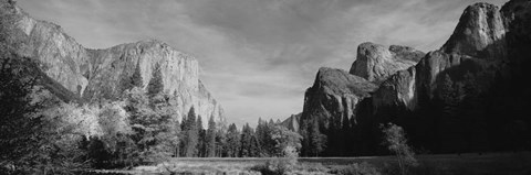 Framed Mountains in Yosemite National Park, California Print