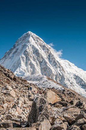 Framed Trekkers on a trail with Mt Pumori in background Print