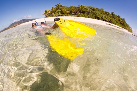Framed Couple snorkeling near Beqa Lagoon, Fiji Print
