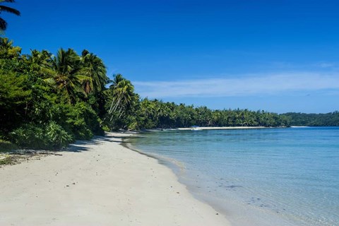 Framed White sand beach and turquoise water, Nanuya Lailai Island, Blue Lagoon, Yasawa, Fiji, South Pacific Print