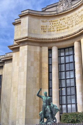 Framed Palais de Chaillot Print