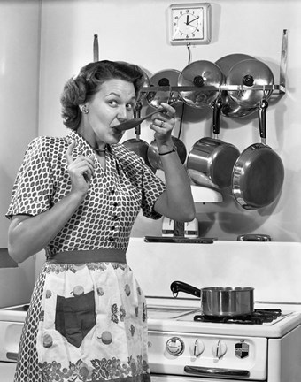 https://www.fulcrumgallery.com/product-images/P961233-10/1950s-housewife-cooking.jpg