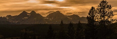 Framed Sunset In The Sawtooth Mountains Print