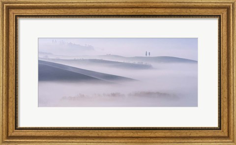 Framed Dawn Mist in Val d&#39;Orcia, Tuscany Print