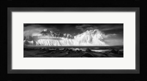 Framed Vestrahorn Print