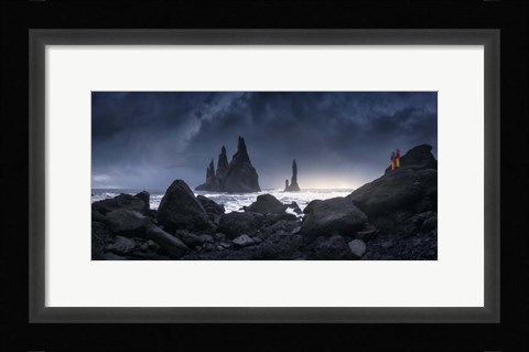Framed Reynisdrangar Print