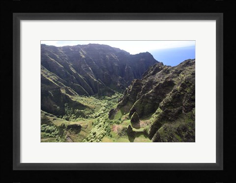 Framed Na Pali Coast State Wilderness Park, Kauai, Hawaii Print