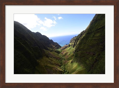 Framed Na Pali Coast State Wilderness Park, Kauai, Hawaii Print