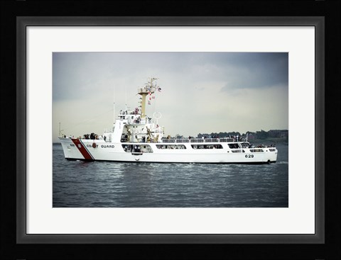 Framed US Coast Guard Cruiser Decisive WMEC-529 Print