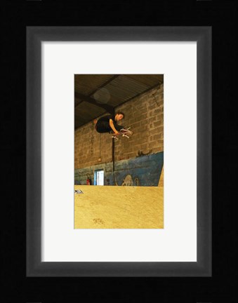 Framed Simon Godet en Melon au Skate Park Alai de Biarritz Print