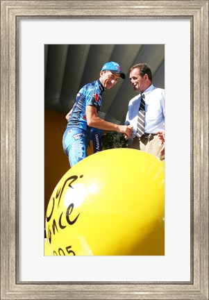 Framed Marcos Serrano, Bernard Hinault, Tour de Francia 2005 Print