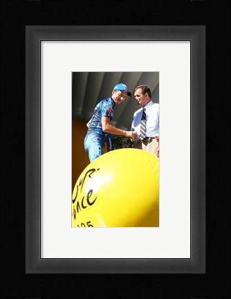 Framed Marcos Serrano, Bernard Hinault, Tour de Francia 2005 Print