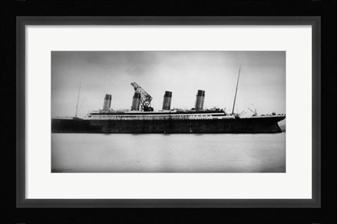 Framed Titanic - In action Print