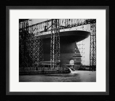 Framed Titanic Constructed at the Harland and Wolff Shipyard in Belfast Photo Print