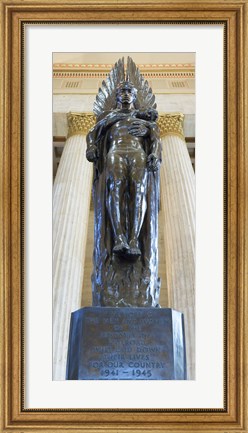 Framed Low angle view of a war memorial statue at a railroad station, 30th Street Station, Philadelphia, Pennsylvania, USA Print