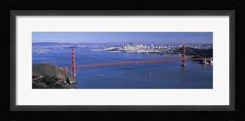 Framed Golden Gate Bridge on a sunny day, San Francisco, California Print
