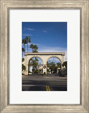 Framed Entrance gate to a studio, Paramount Studios, Melrose Avenue, Hollywood, Los Angeles, California, USA Print