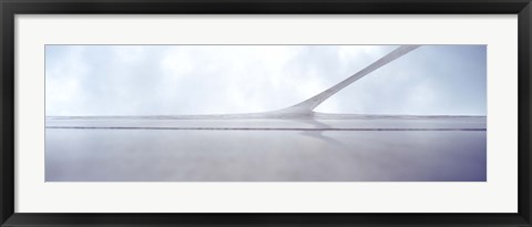 Framed Low angle view of an arch, Gateway Arch, St. Louis, Missouri Print