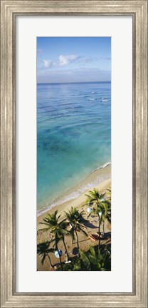 Framed High angle view of palm trees with beach umbrellas on the beach, Waikiki Beach, Honolulu, Oahu, Hawaii, USA Print