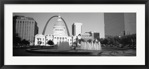 Framed Fountain In Front Of A Government Building, St. Louis, Missouri, USA Print
