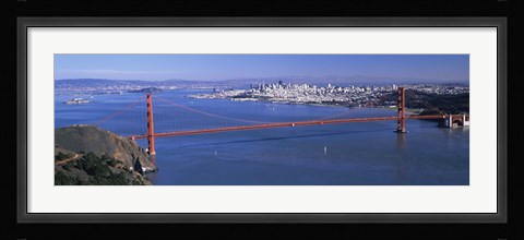 Framed Golden Gate Bridge on a sunny day, San Francisco, California Print