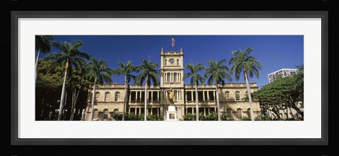 Framed Facade of a government building, Aliiolani Hale, Honolulu, Oahu, Honolulu County, Hawaii, USA Print