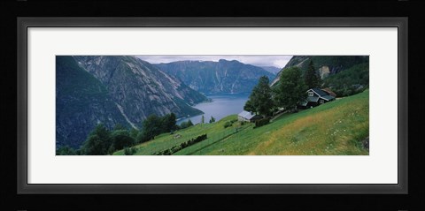 Framed High angle view of a river surrounded by mountains, Kjeasen, Eidfjord, Hordaland, Norway Print