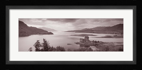 Framed Eilean Donan Castle on Loch Alsh &amp; Duich Scotland Print