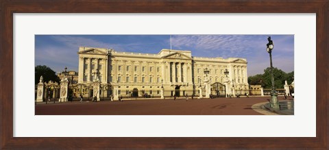 Framed Facade of a palace, Buckingham Palace, London, England Print