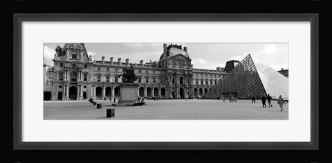 Framed Tourists in the courtyard of a museum, Musee Du Louvre, Paris, France Print