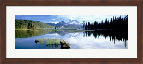 Framed Cascade Mountains, Oregon, USA Print