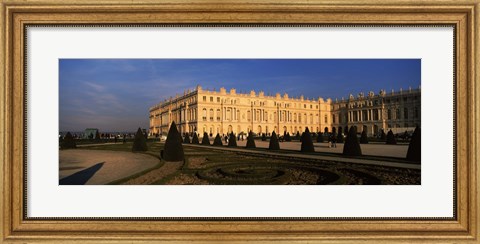Framed Formal garden in front of a castle, Chateau de Versailles, Versailles, Paris, Ile-de-France, France Print