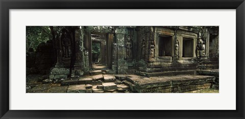 Framed Ruins of a temple, Banteay Kdei, Angkor, Cambodia Print