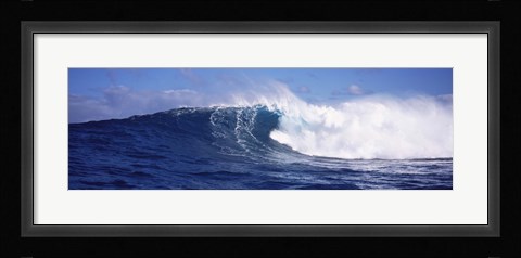 Framed Rough waves in the sea, Tahiti, French Polynesia Print