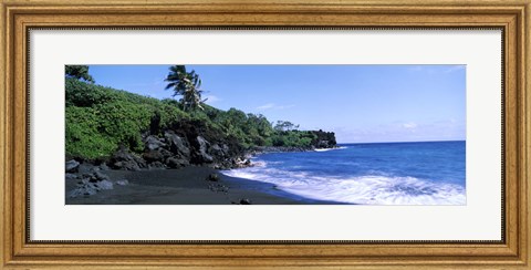 Framed Tide on the beach, Black Sand Beach, Hana Highway, Waianapanapa State Park, Maui, Hawaii, USA Print