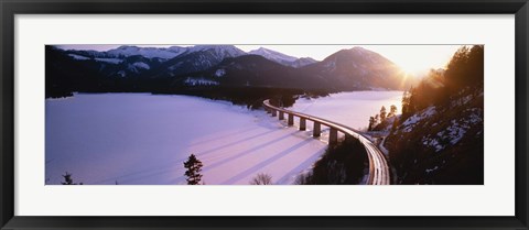 Framed High angle view of a bridge across a lake, Sylvenstein Lake, Bavaria, Germany Print