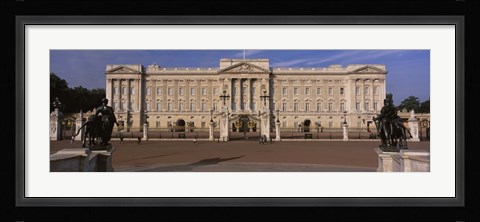 Framed View Of The Buckingham Palace, London, England, United Kingdom Print