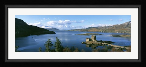 Framed Eilean Donan Castle Scotland Print