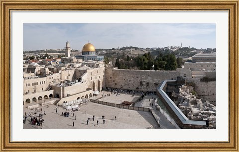 Framed Tourists praying at the Wailing Wall in Jerusalem, Israel Print